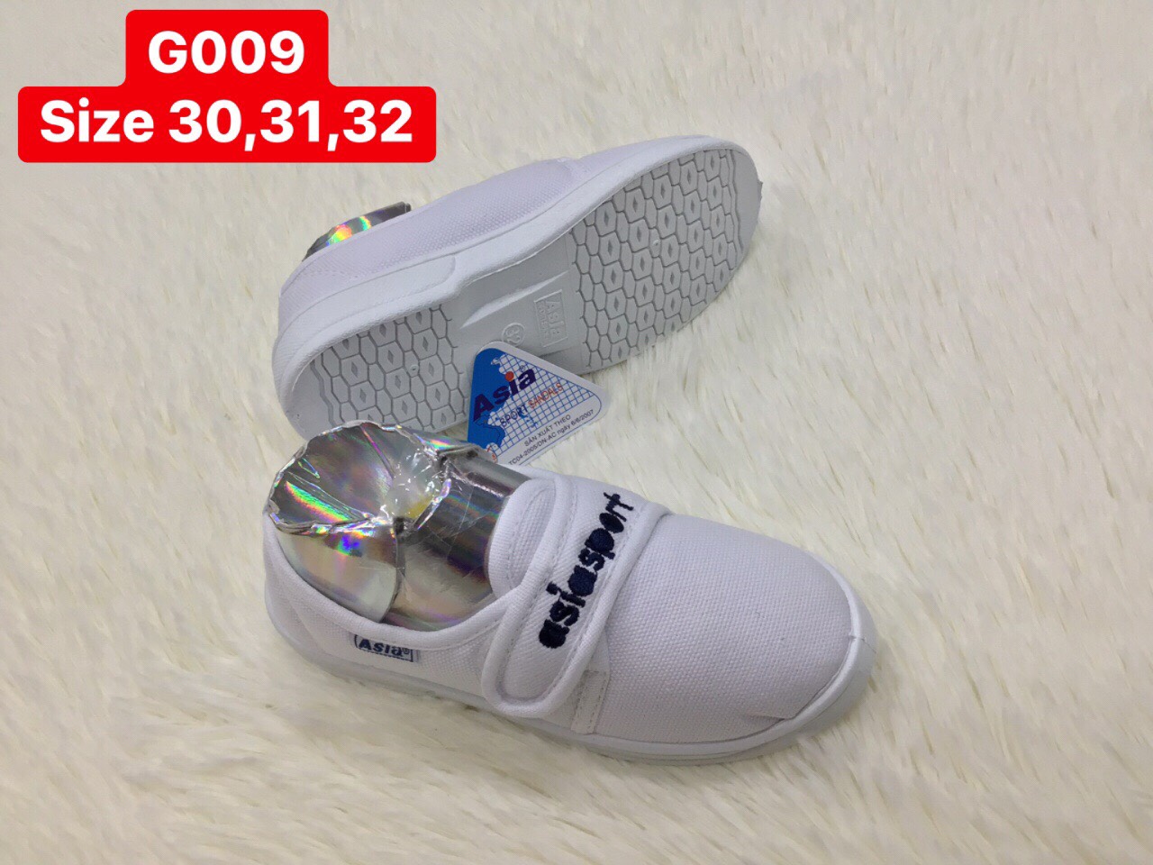 Giày Asia dán trắng trẻ em G009